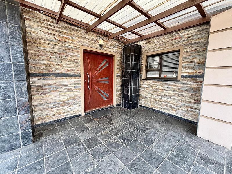 5 Bedroom Property for Sale in Bothasig Western Cape